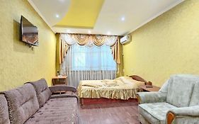 1 комн кв остановка дворец спорта строитель, рядом с улицей химиков